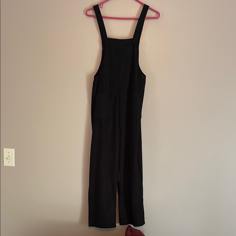 SHEIN Black Jumpsuit with Square Neckline and Relaxed Fit